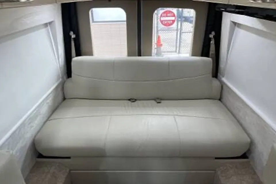Selina's Pleasure-Way ONTOUR 2 Class B