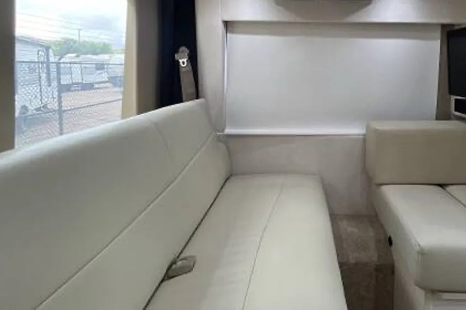 Selina's Pleasure-Way ONTOUR 2 Class B