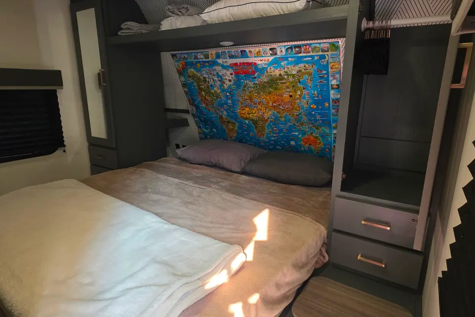 Michael's Keystone Bullet Crossfire 2430BH Travel Trailer