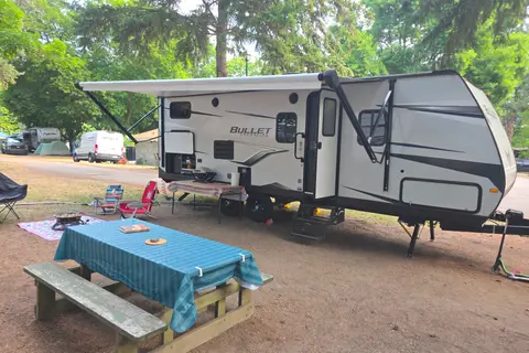 Michael's Keystone Bullet Crossfire 2430BH Travel Trailer