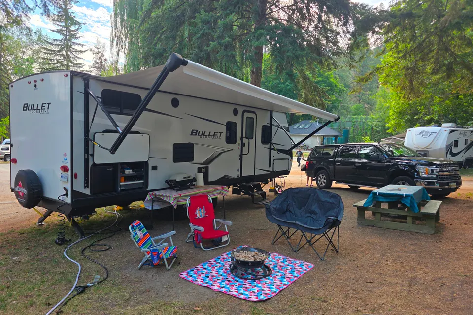 Michael's Keystone Bullet Crossfire 2430BH Travel Trailer