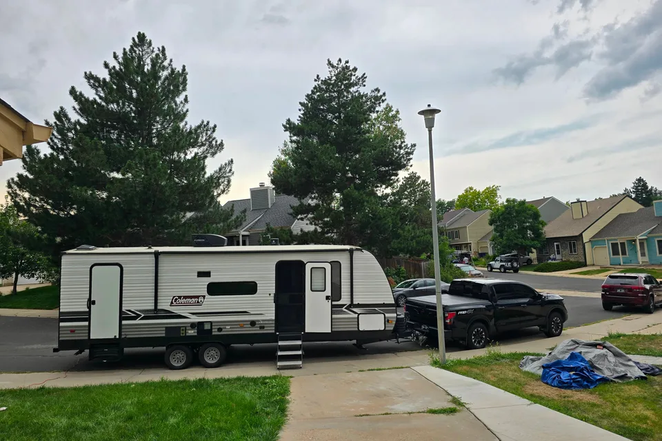 Jeremy's Dutchmen 263bh Travel Trailer