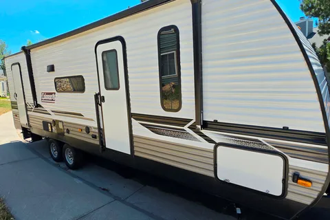 Jeremy's Dutchmen 263bh Travel Trailer