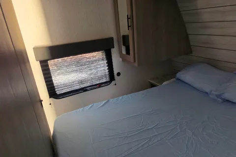 Jeremy's Dutchmen 263bh Travel Trailer