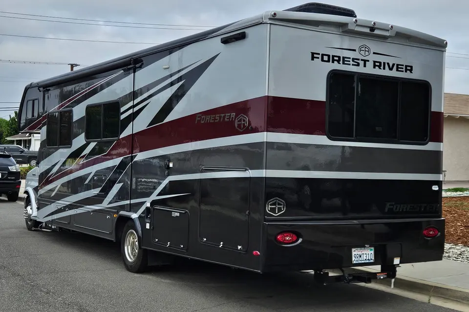 NEW 2025 32ft Forest River Forester (Low Miles)