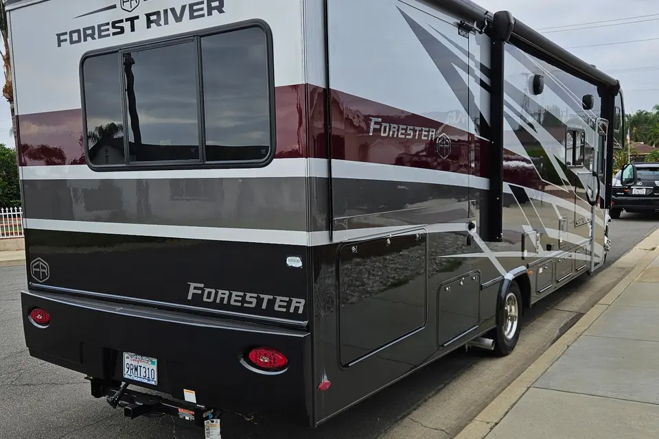 NEW 2025 32ft Forest River Forester (Low Miles)