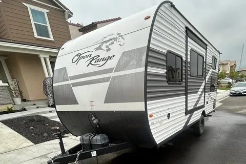 Eric's Highland Ridge RV 180 BHS Travel Trailer Travel Trailer