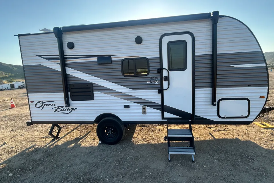Eric's Highland Ridge RV 180 BHS Travel Trailer Travel Trailer