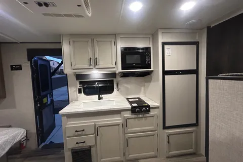 Eric's Highland Ridge RV 180 BHS Travel Trailer Travel Trailer