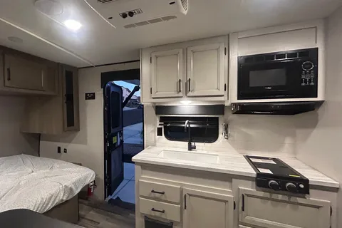 Eric's Highland Ridge RV 180 BHS Travel Trailer Travel Trailer