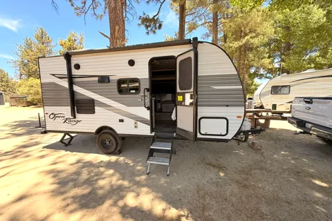 Eric's Highland Ridge RV 180 BHS Travel Trailer Travel Trailer