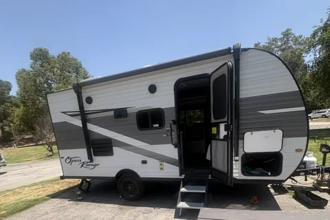 Eric's Highland Ridge RV 180 BHS Travel Trailer Travel Trailer