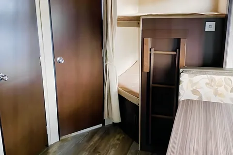 Cariboo Grey Wolf Bunk Adventure 