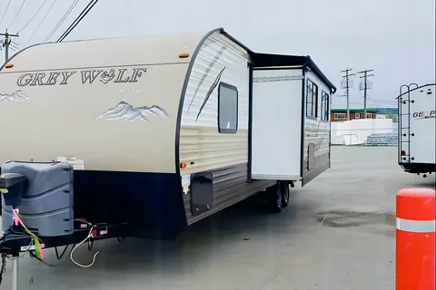 Cariboo Grey Wolf Bunk Adventure 