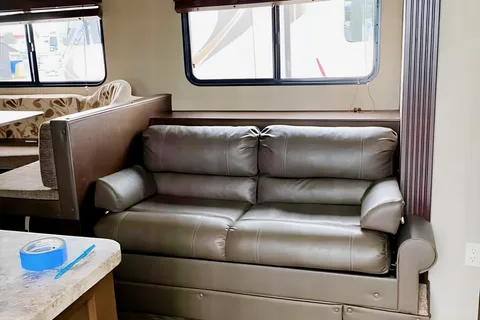 Cariboo Grey Wolf Bunk Adventure 