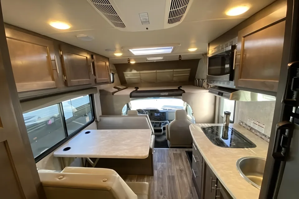 2018 Adventurer 23RB Class C