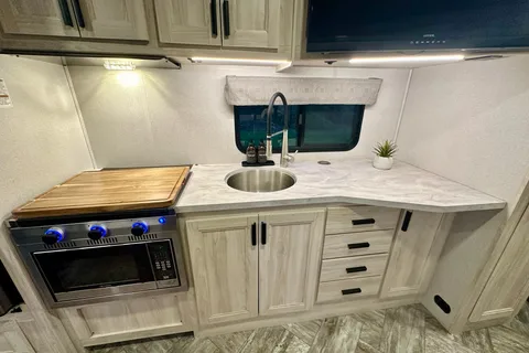 Clean and Comfortable 2023 Forest River Sunseeker LE