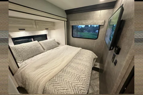 Clean and Comfortable 2023 Forest River Sunseeker LE