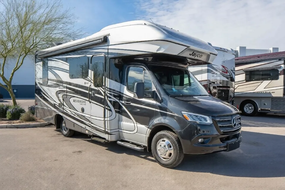 2021 Jayco Melbourne Prestige 24LP – Luxury, Comfort & Easy Driving