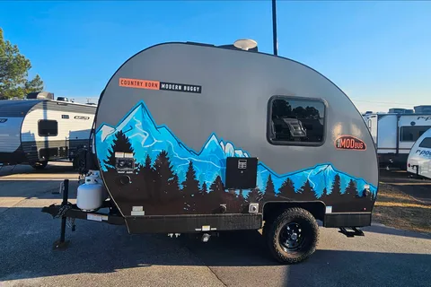 Clayton's Modern Buggy BB12 Travel Trailer