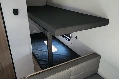 Robert's Coleman 17B Travel Trailer