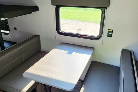 Robert's Coleman 17B Travel Trailer
