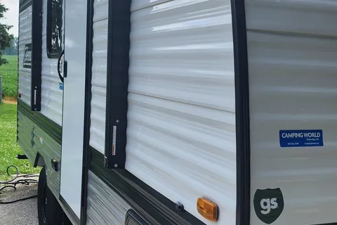 Robert's Coleman 17B Travel Trailer