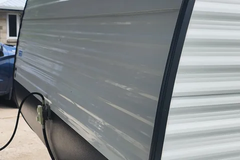 Robert's Coleman 17B Travel Trailer