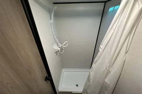 Robert's Coleman 17B Travel Trailer