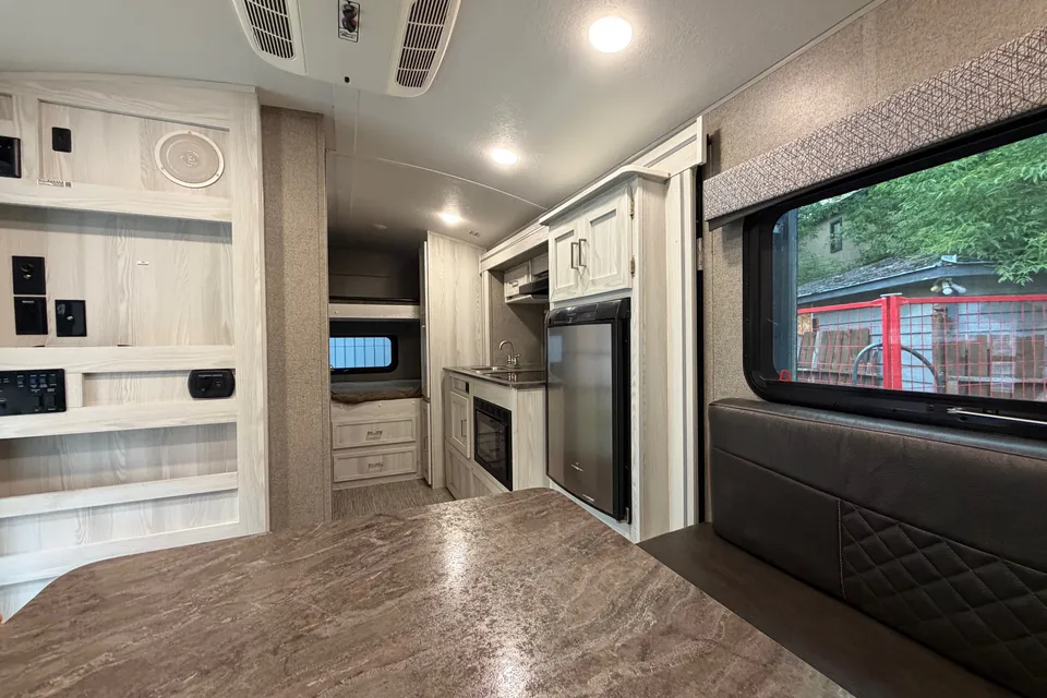 Julia's GeoPro 16BH SUV Towable