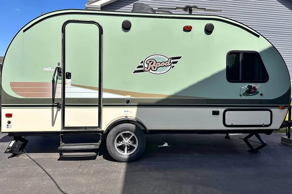 The Happy Camper: Forest River RPod 179 Travel Trailer