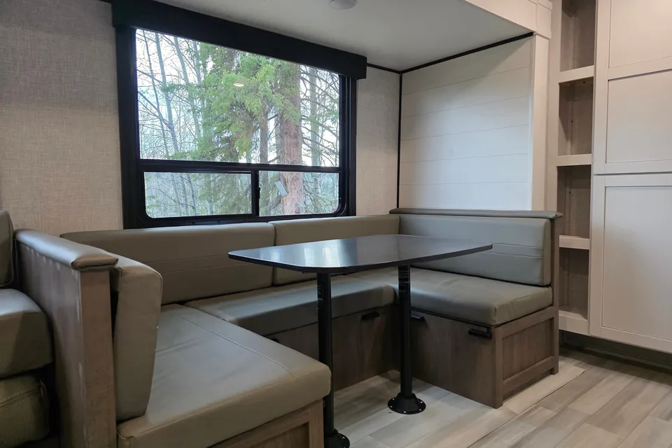 Highland Ridge RV Open Country 28BHS Travel Trailer
