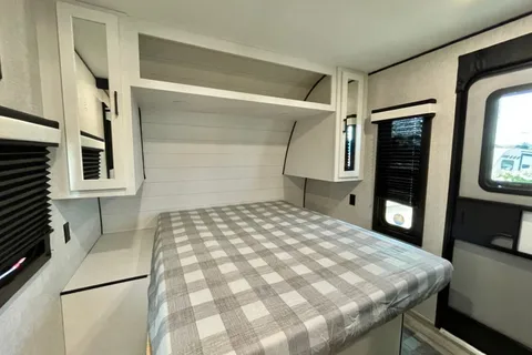 BRAND NEW 2024 Jayco Jay Flight Travel Trailer