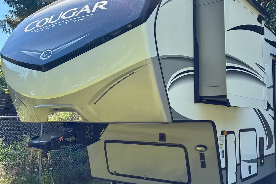 Keystone Cougar Fifth Wheel