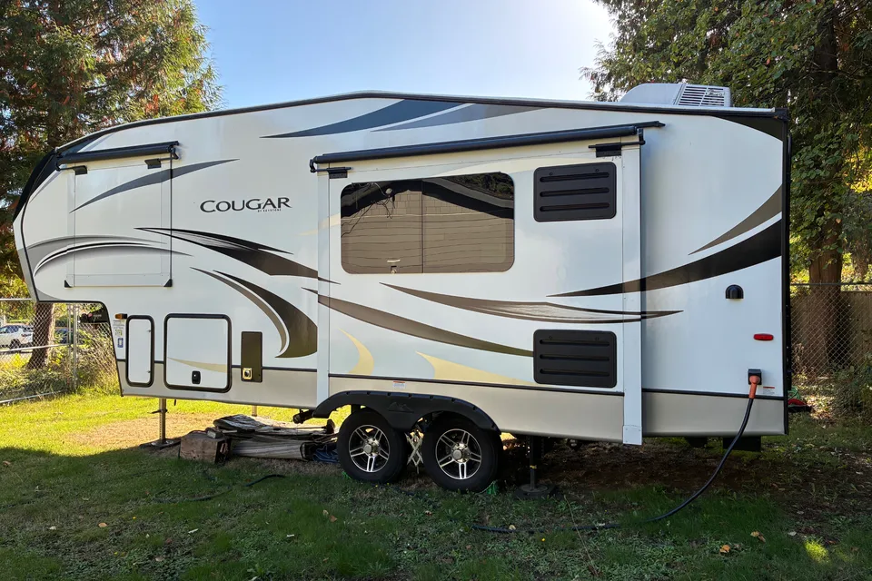 Keystone Cougar Fifth Wheel