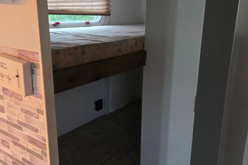 Anthony's Northwood Manufacturing Arctic Fox Travel Trailer