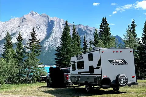 Rocky’s RV + 🛜 Starlink (optional). OFFGRID Travel Trailer
