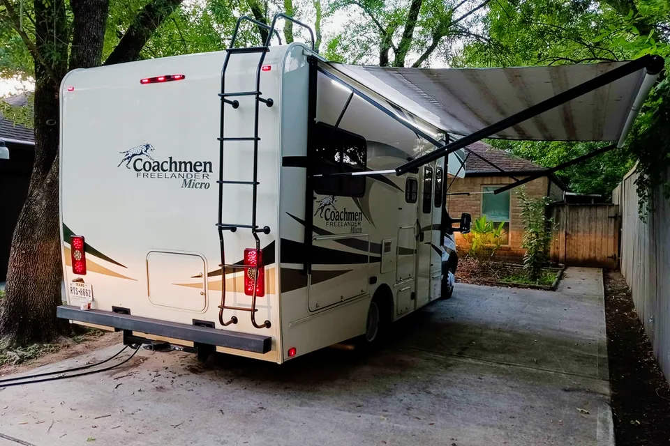 Versatile Freelander RV Cruiser