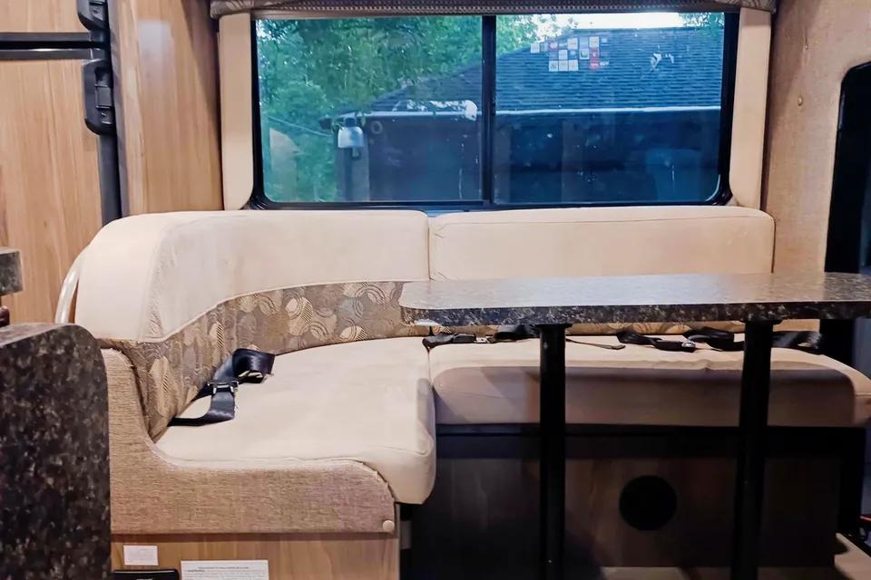Versatile Freelander RV Cruiser