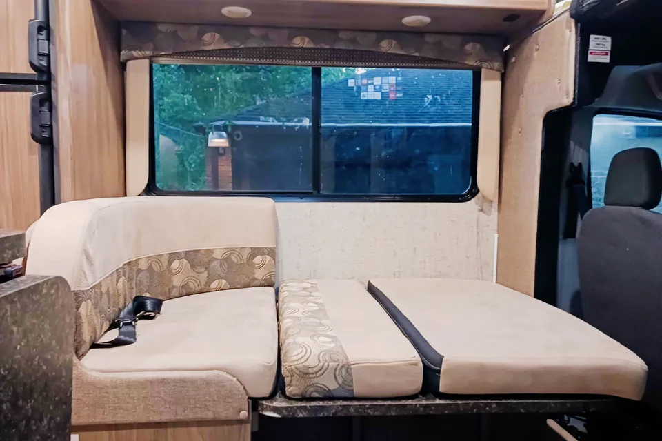 Versatile Freelander RV Cruiser