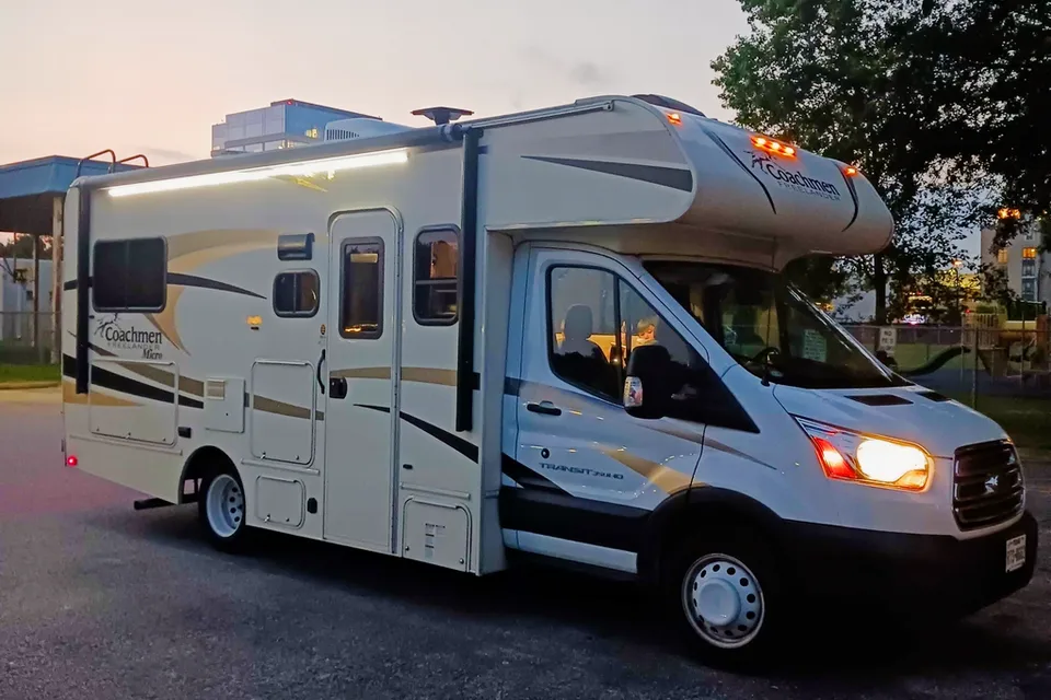 Versatile Freelander RV Cruiser