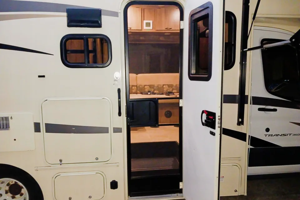 Versatile Freelander RV Cruiser