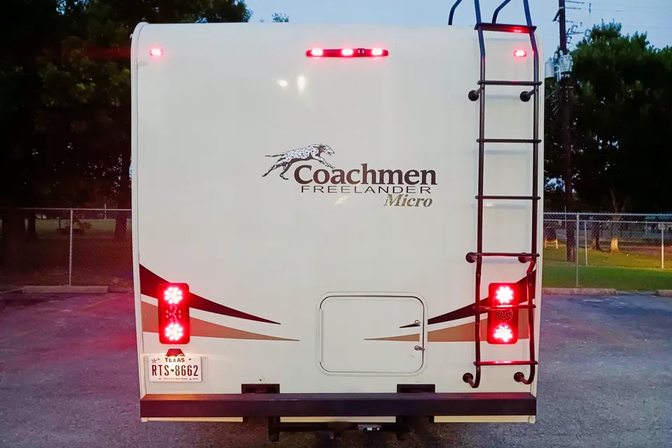 Versatile Freelander RV Cruiser