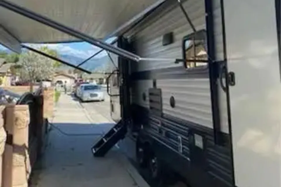 RV of Adventures