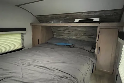 Ben's Grand River 26BH Travel Trailer
