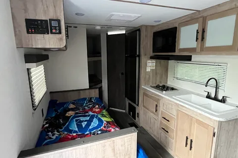 Ben's Grand River 26BH Travel Trailer