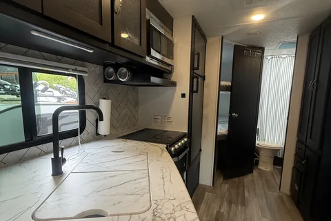 Mountain Peak Family + Pet friendly Bunkhouse!