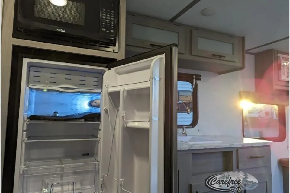 Carefree's Dutchmen Aspen Trail Mini 17RB Travel Trailer