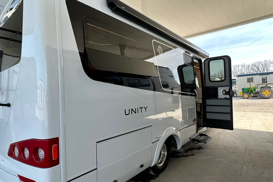 SLEEP 4 -Brand new Leisure Travel Unity Class B+  2023