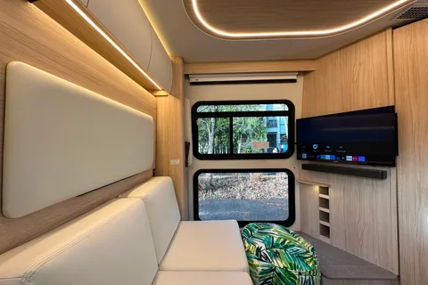 SLEEP 4 -Brand new Leisure Travel Unity Class B+  2023